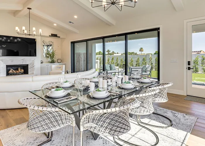 Holiday home Upscale Oasis! Luxe Chandler Gem W/ Patio Sun Lakes