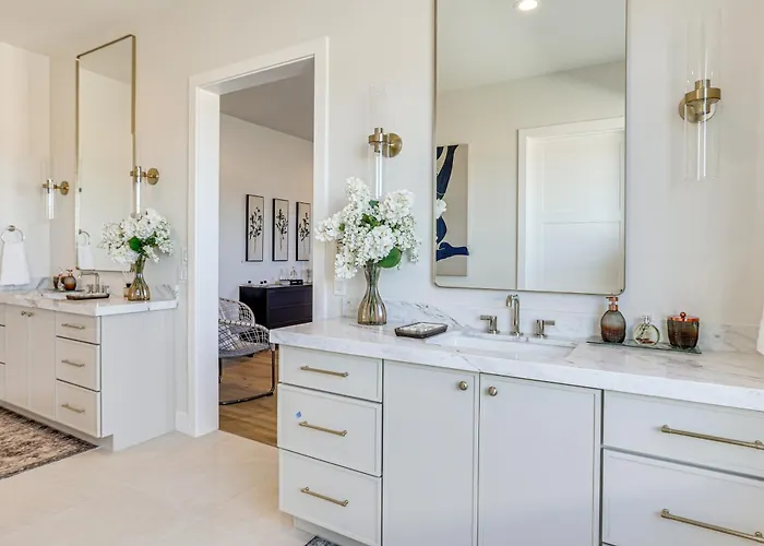 Upscale Oasis! Luxe Chandler Gem W/ Patio *