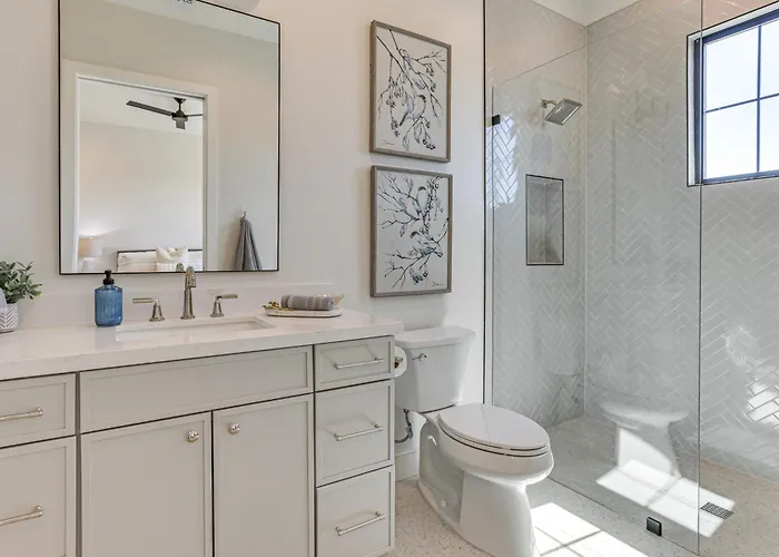Holiday home Upscale Oasis! Luxe Chandler Gem W/ Patio