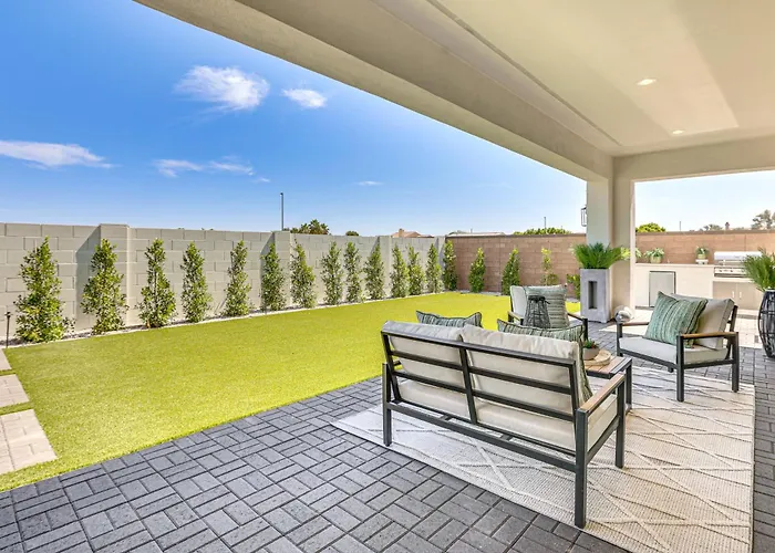 Upscale Oasis! Luxe Chandler Gem W/ Patio Holiday home